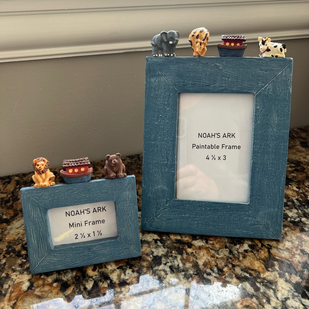 (2) Noah’s Ark Picture Frames